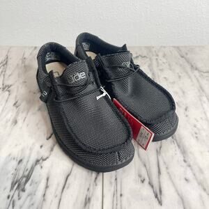 Hey Dude Wally L Sox Black Men’s Size 8 Slip On Lightweight Comfort Shoes NWT